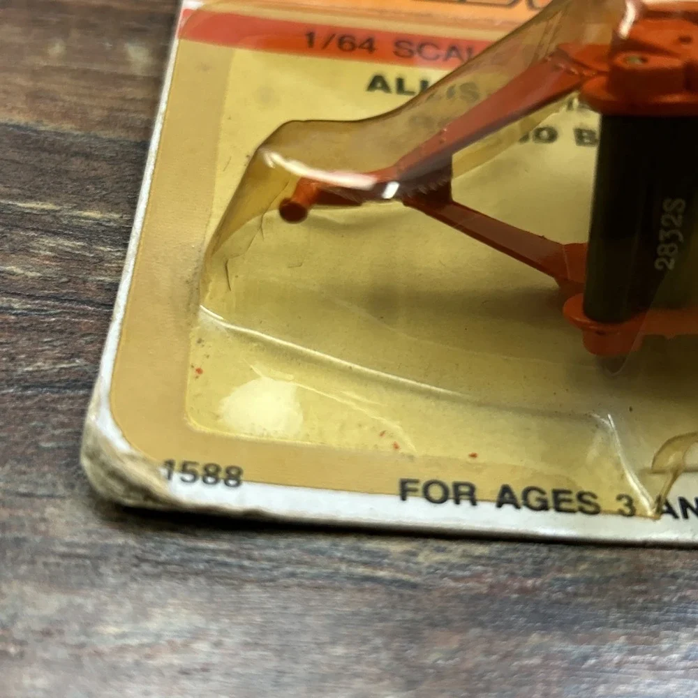 Ertl Die-Cast Implements 1/64 Scale Allis Chalmers Round Baler Vintage HTF 1980s